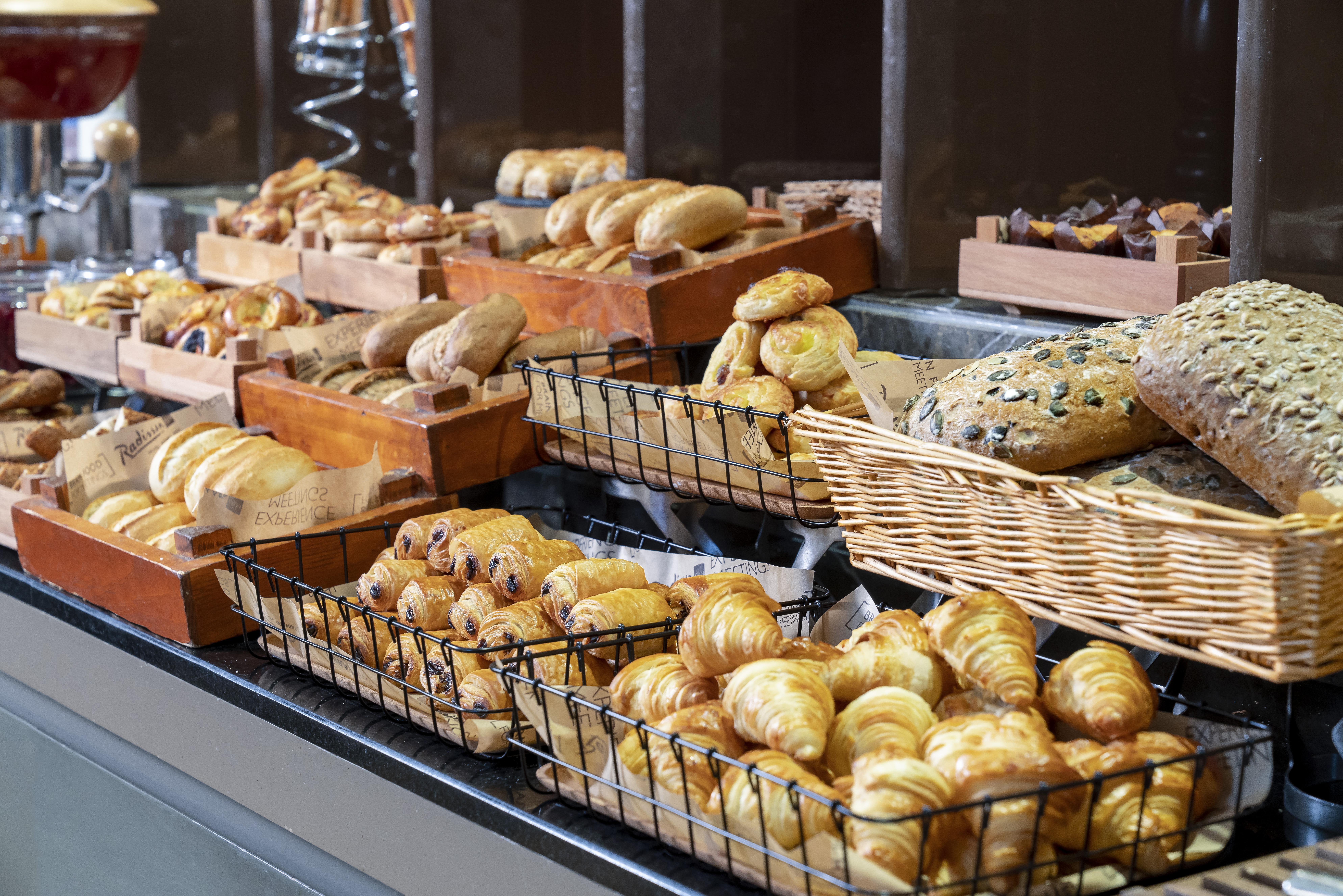 Radisson Blu Hotel Istanbul Asia Exteriér fotografie Buns and pastries