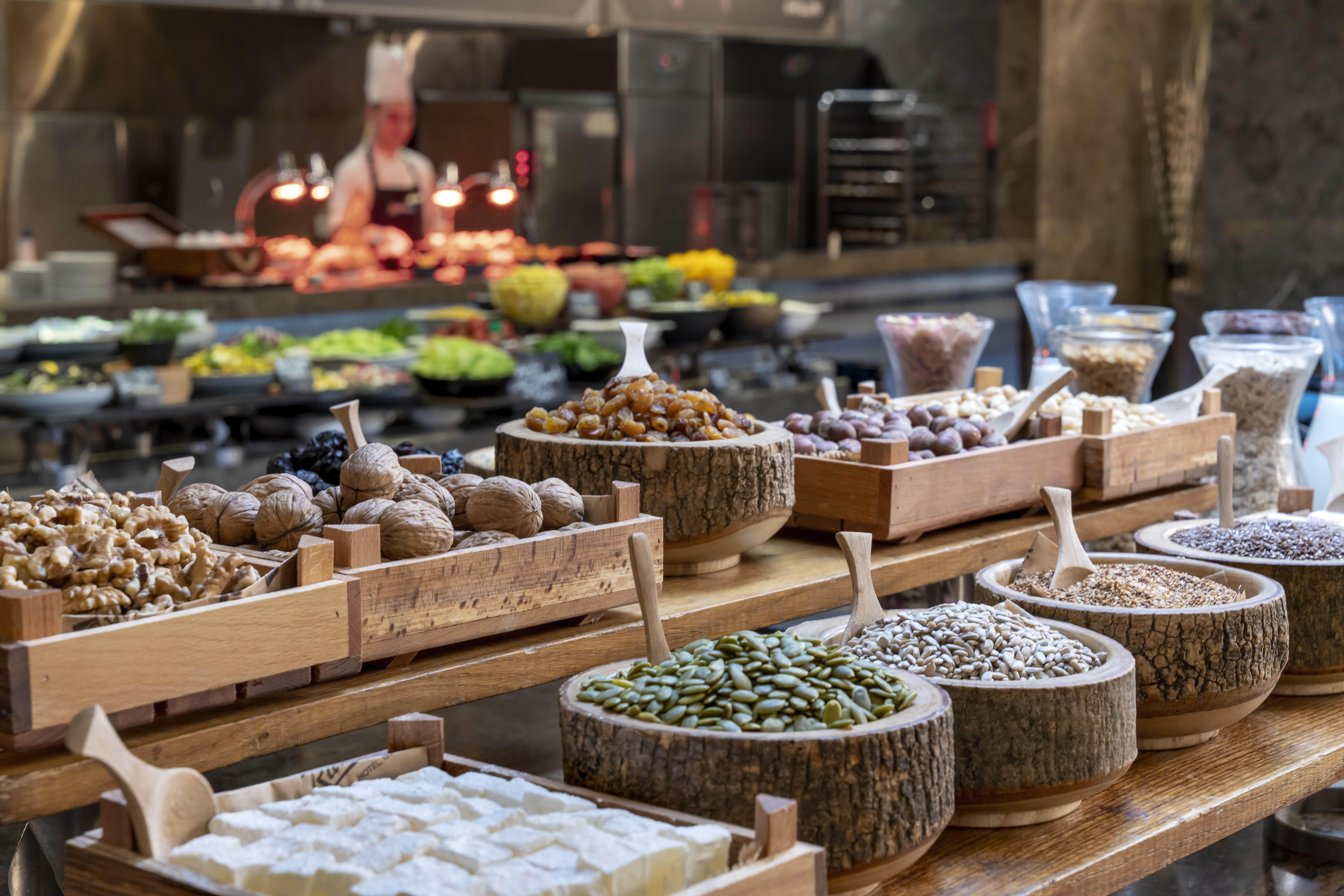 Radisson Blu Hotel Istanbul Asia Exteriér fotografie A selection of dried fruits and nuts at a buffet